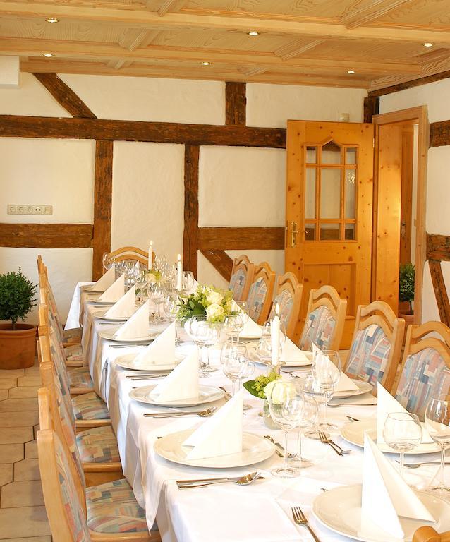 Landgasthof Und Hotel Weisser Lowe Eckental Buitenkant foto