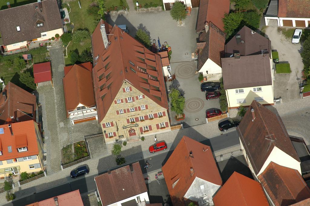 Landgasthof Und Hotel Weisser Lowe Eckental Buitenkant foto