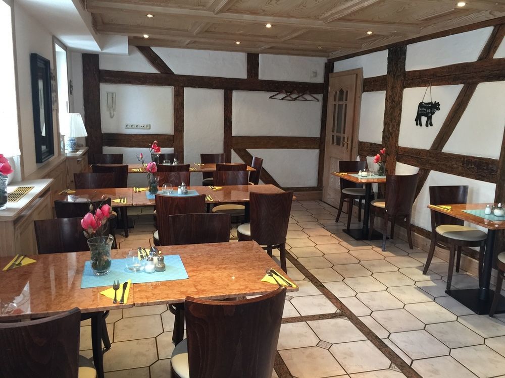 Landgasthof Und Hotel Weisser Lowe Eckental Buitenkant foto
